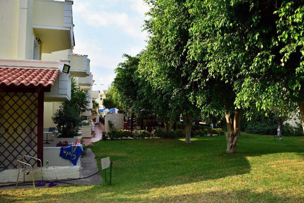 Sofia Studios & Apts Айя-Марина Екстер'єр фото